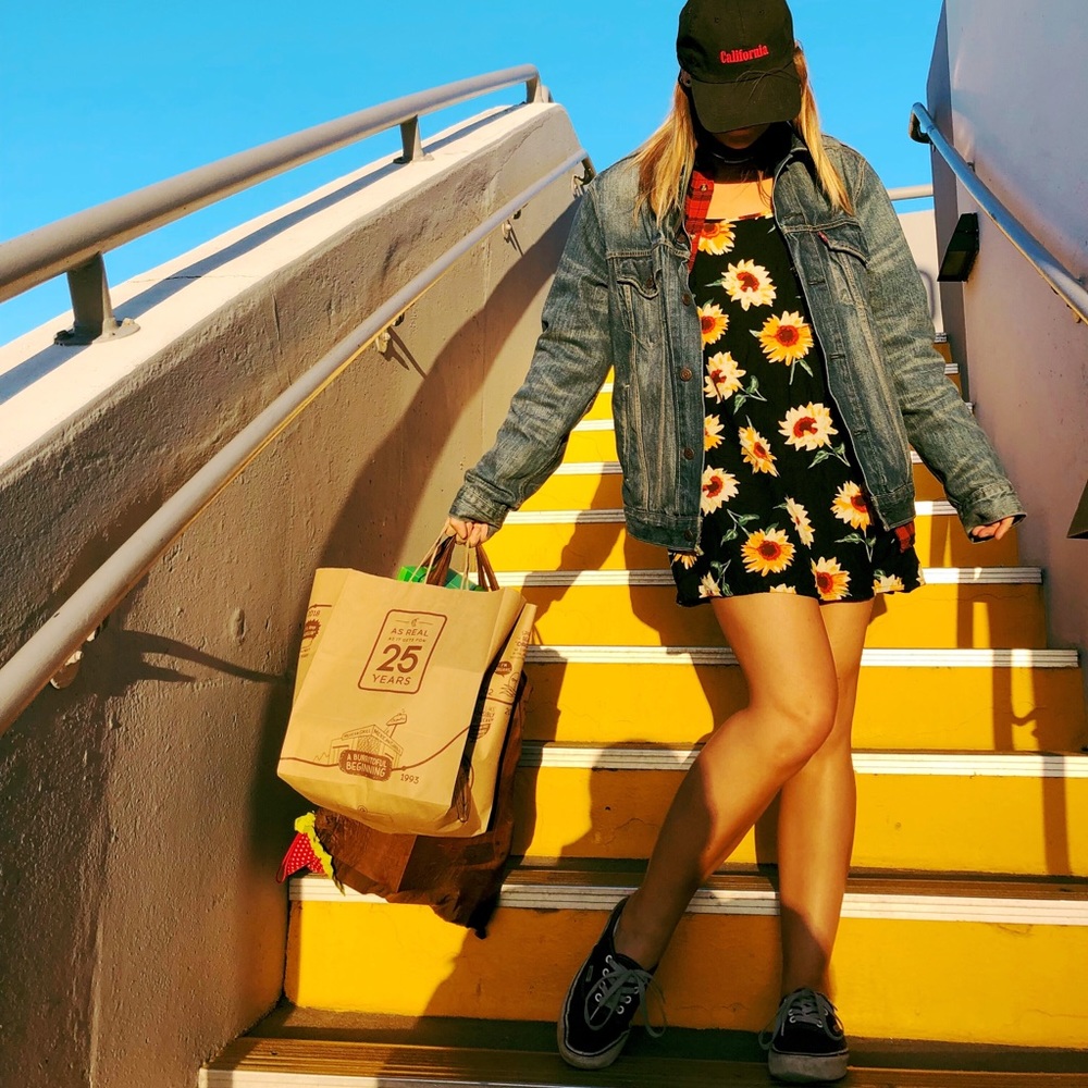 90s style sunflower sun dress 🌻